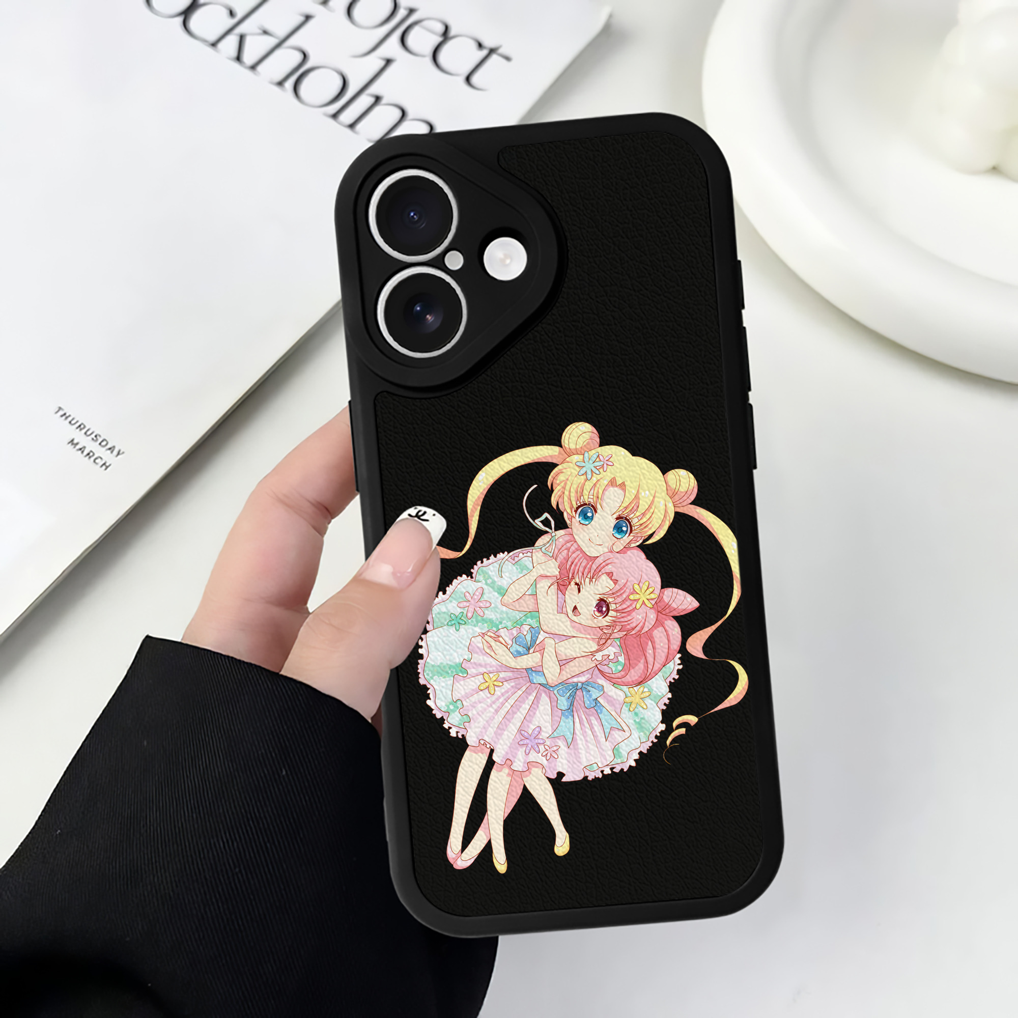 （画像用） 美少女戦士セーラームーン 愛野 美奈子 あいの みなこ Sailor Moon Aino Minako 【iPhone 16シリーズ対応】シリコンスマホケース（レザー調） 材質：シリコン